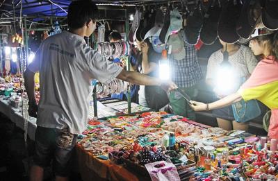 中國(guó)哪里適合擺地?cái)偵?地?cái)偨?jīng)濟(jì)再掀創(chuàng)業(yè)熱潮,這些地方最具潛力!